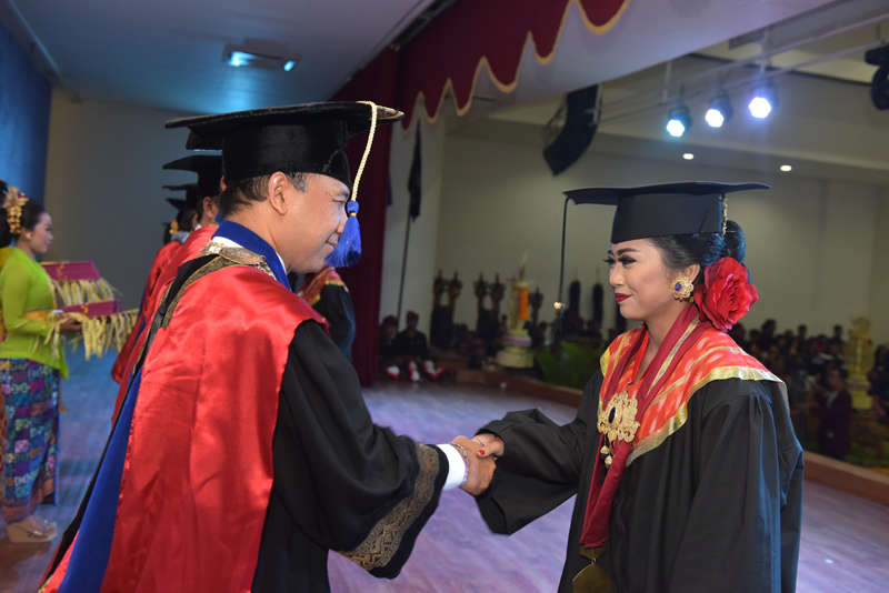 Wisuda XIX ISI Denpasar