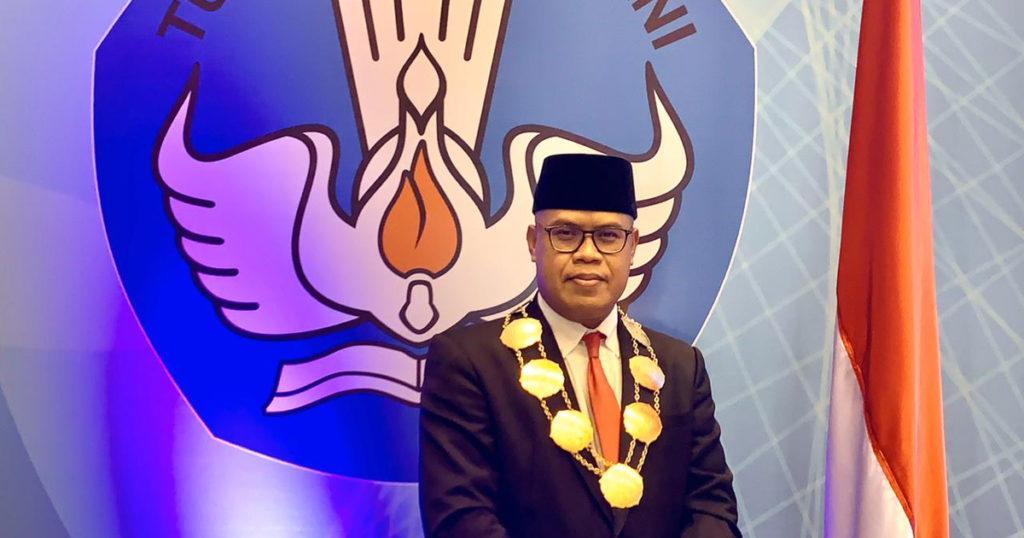 Prof. Wayan “’Kun” Adnyana the New Rector of ISI Denpasar after being appointed by the Minister of Education and Culture
