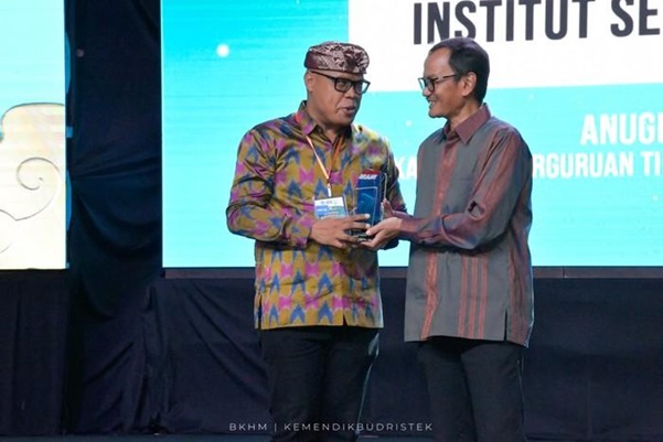 Penghargaan Merdeka Belajar dari Kemdikbudristek untuk ISI Denpasar